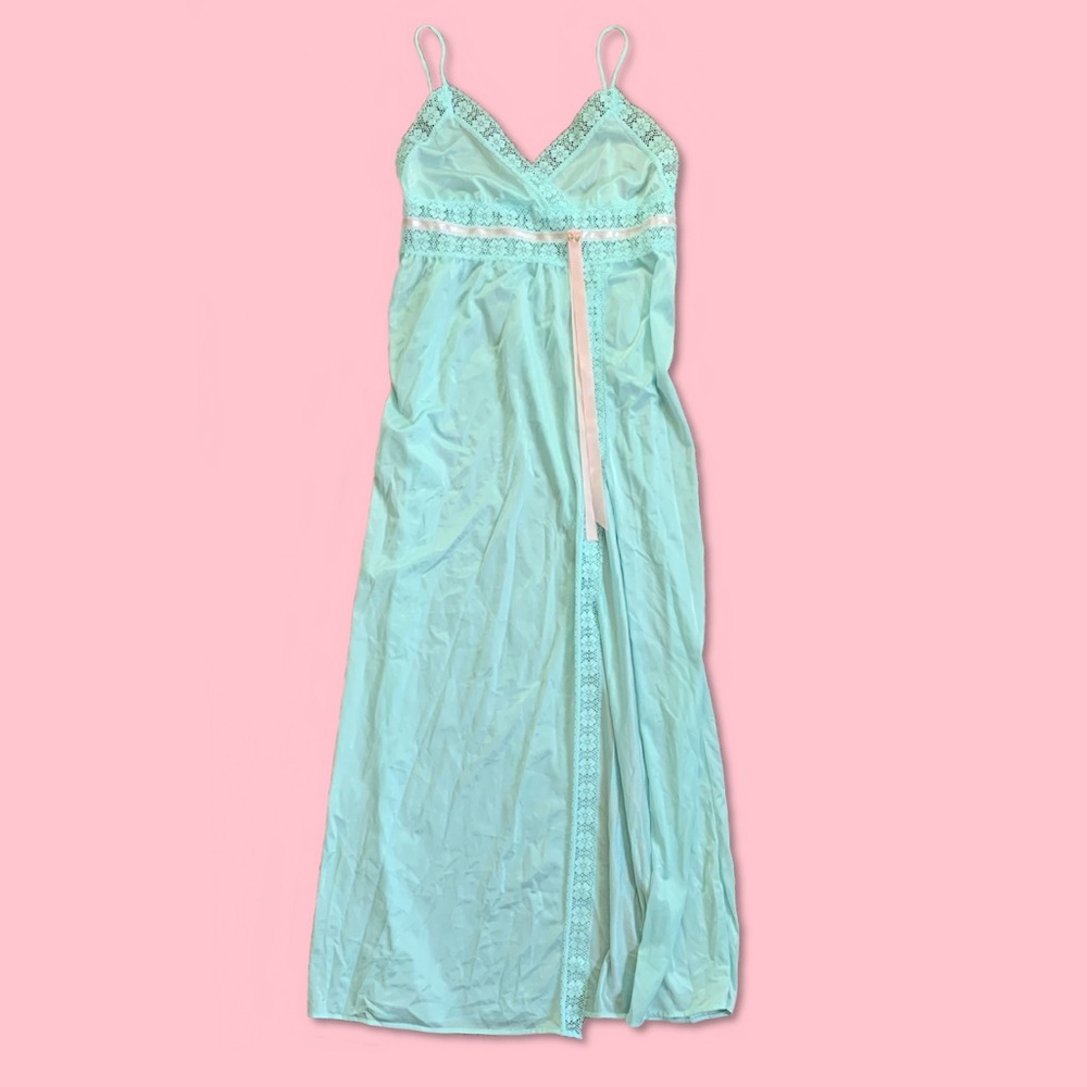 🌥🦋💐Vintage 1970s Slip Dress Nightgown💐🦋🌥